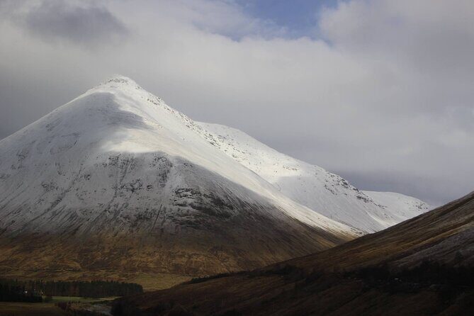 Edinburgh: Loch Ness, Glen Coe & Highlands Private Tour - The 8:00am start in Edinburgh and the Kelpies pass-by
