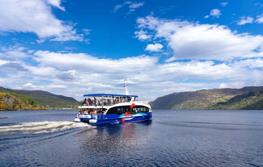 Edinburgh: Loch Ness, Glencoe, and Highlands Day Tour - Guides, audio guides, and the pace: what makes this tour feel fun